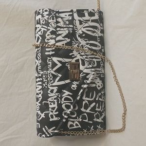 Caleesa Graffiti Chainbag
